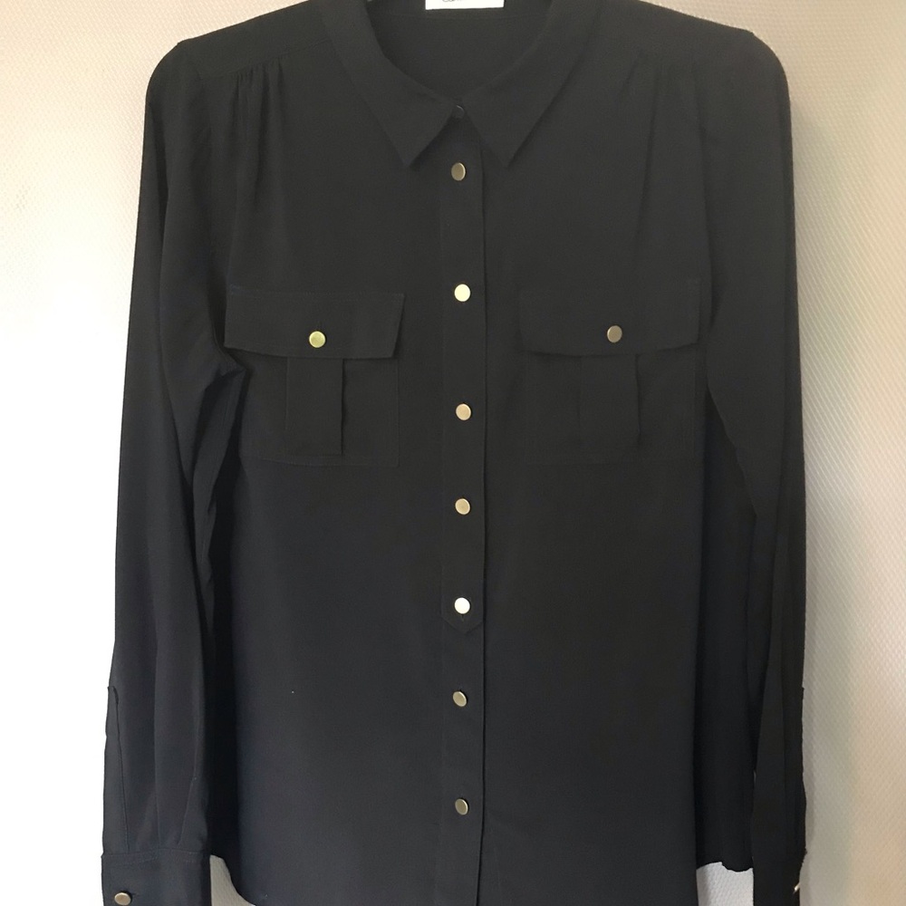 Women's Black Long-Sleeve Button-Front Blouse with Chest Pockets